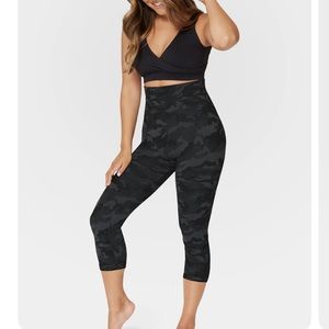 Belly Bandit Postpartum Compression Capri
